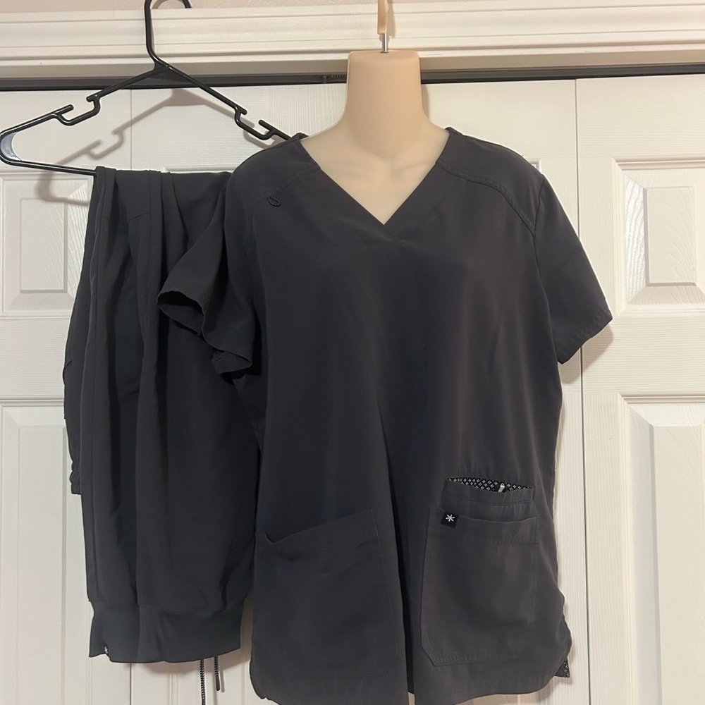 Beyond Scrubs Dary Gray Scrub Set